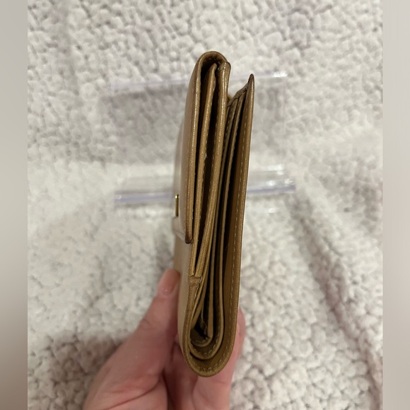 Gucci Vintage Tan Leather Bifold Wallet - Picture 8 of 10